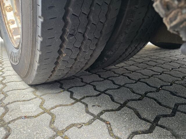 Şehirlerarası otobüs MERCEDES-BENZ LE 530 40+56+1+1