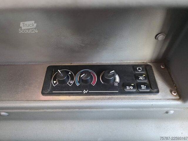 Şehirlerarası otobüs MERCEDES-BENZ LE 530  n40+56+1+1