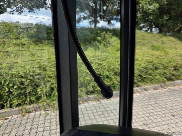 Şehirlerarası otobüs MERCEDES-BENZ LE 530  n40+56+1+1