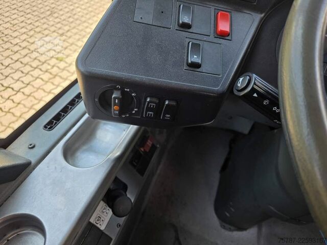 Şehirlerarası otobüs MERCEDES-BENZ LE 530  n40+56+1+1