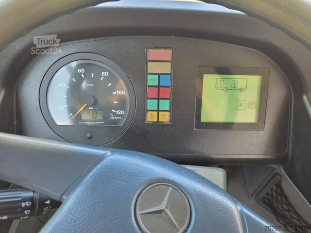 Şehirlerarası otobüs MERCEDES-BENZ LE 530  n40+56+1+1