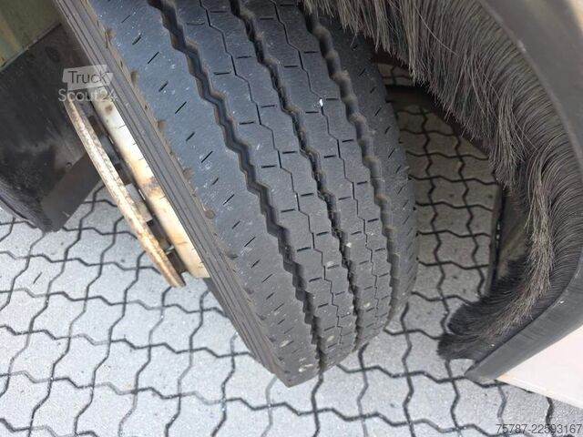 Şehirlerarası otobüs MERCEDES-BENZ LE 530  n40+56+1+1