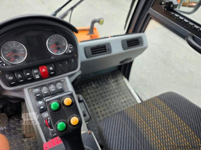 Kitas MULTICAR M29C HK 4x4 mit Schneeschiebeschild, 3-S-Kipper