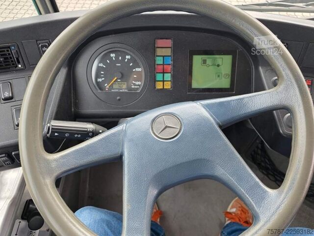 Şehirlerarası otobüs MERCEDES-BENZ LE 530 40+56+1+1