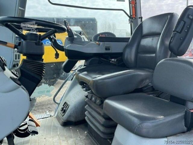 Трактор New Holland T 8.410