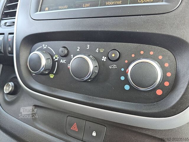 Carrinha de tejadilho alto RENAULT TRAFIC 2.0 DCI L1H1 Navi Trekhaak !