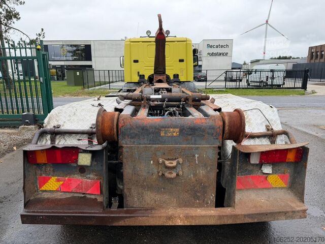 Sistema de brazo de gancho Scania 94G-260 6x2 HOOKLIFT / GANCHO - MANUAL - BE TRUCK