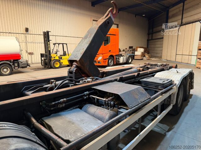 Sistema de brazo de gancho Scania 94G-260 6x2 HOOKLIFT / GANCHO - MANUAL - BE TRUCK