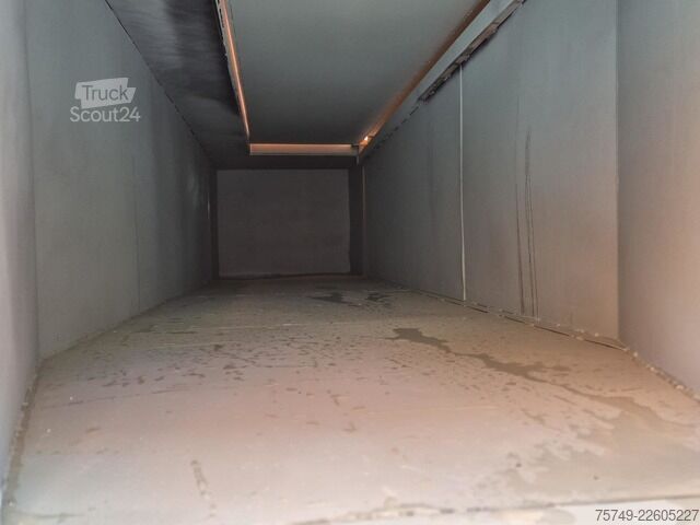 Ремарке със сменяемо шаси ungesetzt City Abrollthermocontainer 4m/3