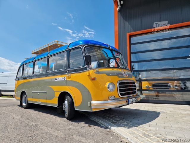 Turistični avtobus SETRA Kässbohrer  Setra S 6, S 9 Oldtimerbus Oldi