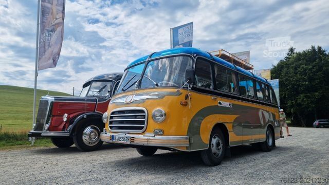 Turistični avtobus SETRA Kässbohrer  Setra S 6, S 9 Oldtimerbus Oldi