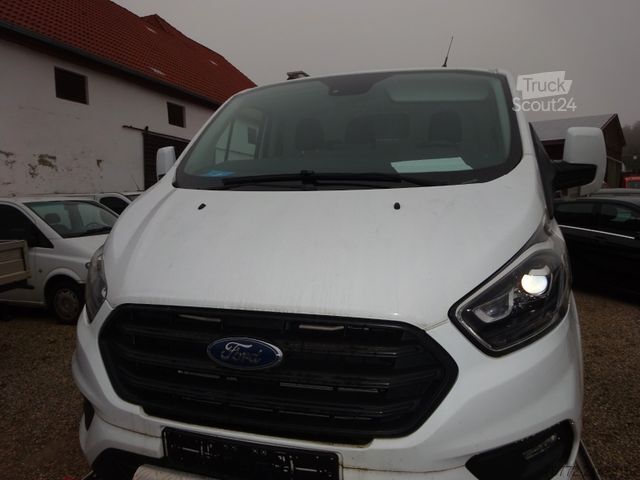 Yüksek tavanlı panelvan FORD Transit Custom Kasten 340 L1 /Euro 6/Navi/AHK