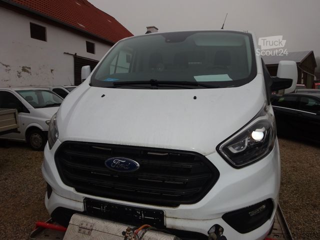 Yüksek tavanlı panelvan FORD Transit Custom Kasten 340 L1 /Euro 6/Navi/AHK