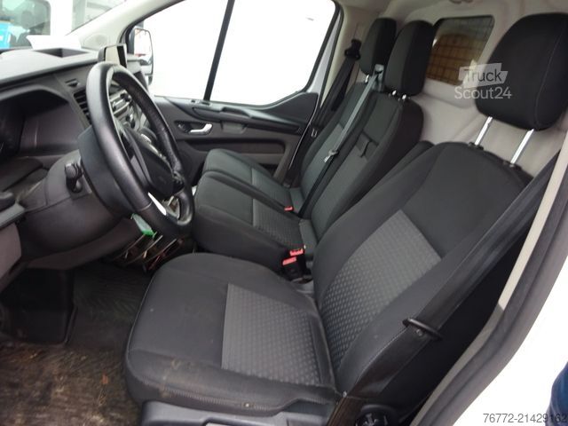 Yüksek tavanlı panelvan FORD Transit Custom Kasten 340 L1 /Euro 6/Navi/AHK
