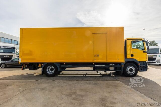 Bőrönd MAN TGM 18.250 BL + DHOLLANDIA 2T.