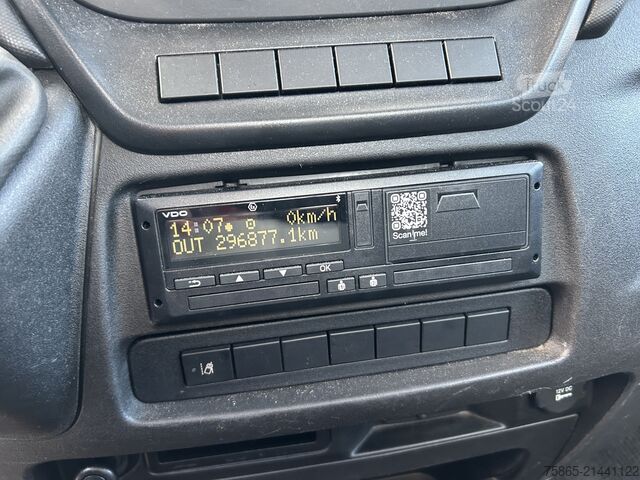 BE-SZM Iveco Daily 40C17 3.0 Hi Matic / BE Trekker / 296 dkm...