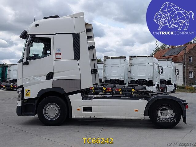Standart-SZM Renault T 520