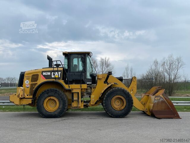 погрузчик Caterpillar 962M