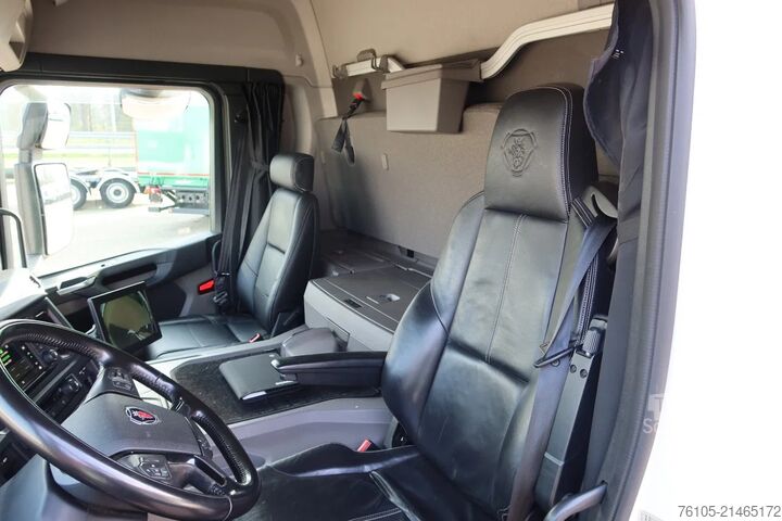 Чемодан Scania P320 4X2 Bak + Dhollandia klep 2000 kg  1x bed