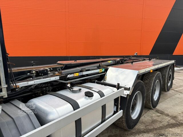 Hakenarmsystem Mercedes-Benz Arocs 3251 8x4*4 JOAB L 24 ton / L=5750 mm