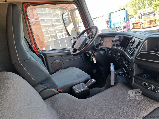 Prevoz v hladilniku/zamrznjenem stanju Volvo FM 330 Frigoblock frigo - Zepro loadlift - Full...