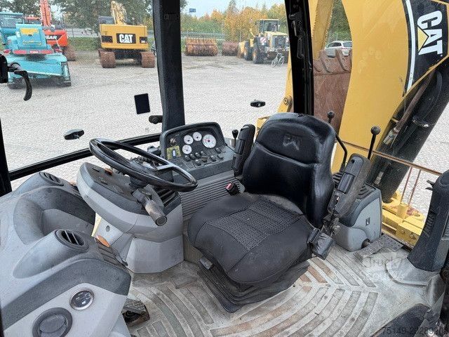 Baggerlader CATERPILLAR 422 4x4, Mehrzweckgerät, Palettengabel, Schaufel