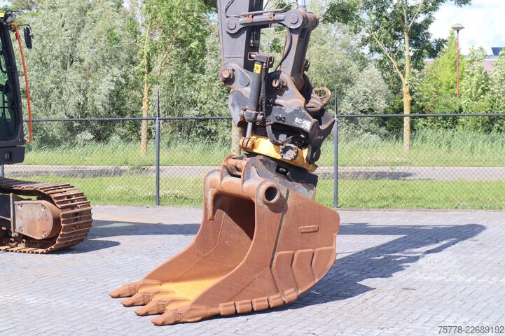 Rupsgraafmachine Volvo EC220EL | EC 220 EL | TILT ROTATOR | BUCKET