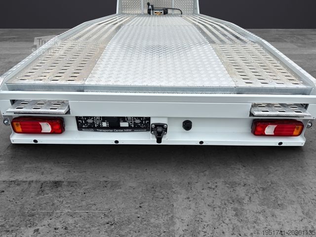 Abschleppwagen IVECO Daily 35S18 Backsleeper HiMatic AHK 3,5t VDI2700