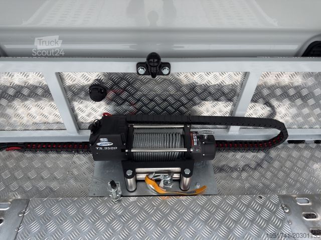 Abschleppwagen IVECO Daily 35S18 Backsleeper HiMatic AHK 3,5t VDI2700