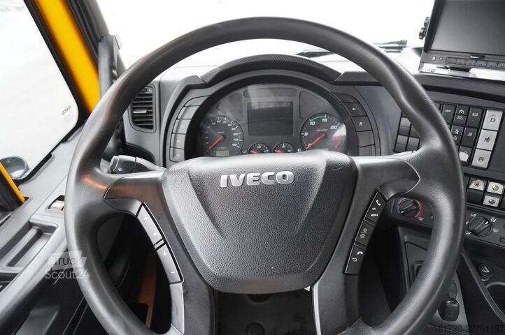 Эвакуатор Iveco Stralis 420 8x2 / Fiault tow truck body