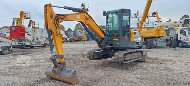 Mini-Bagger Bobcat E50
