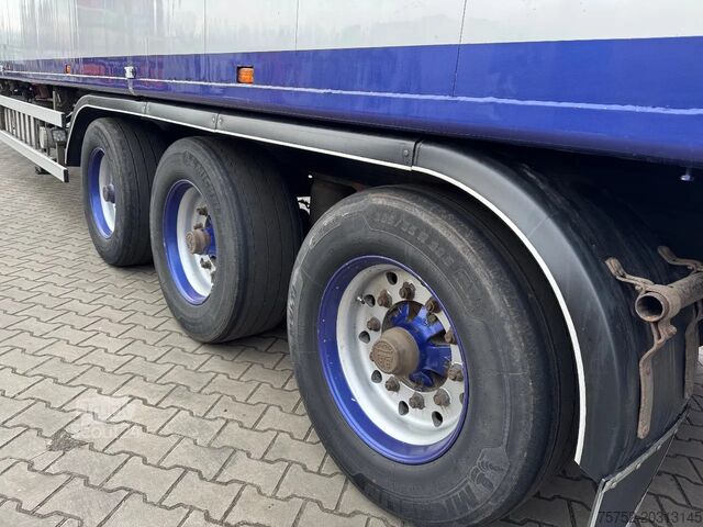 Judančios grindys Bulthuis 90m3 Cargo Floor Silver metallic, APK 06/2025, ...
