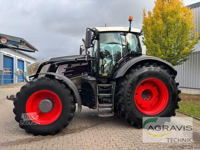 Traktorius Fendt 933 VARIO S4