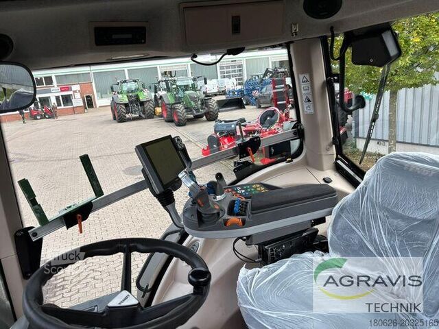 Traktorius Fendt 933 VARIO S4