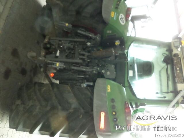 Traktor Fendt 718 VARIO S4