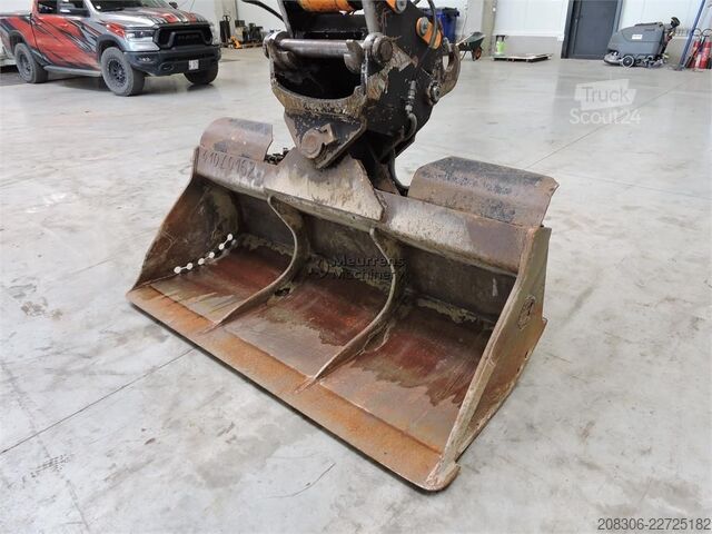 Escavatore gommato CATERPILLAR M318F