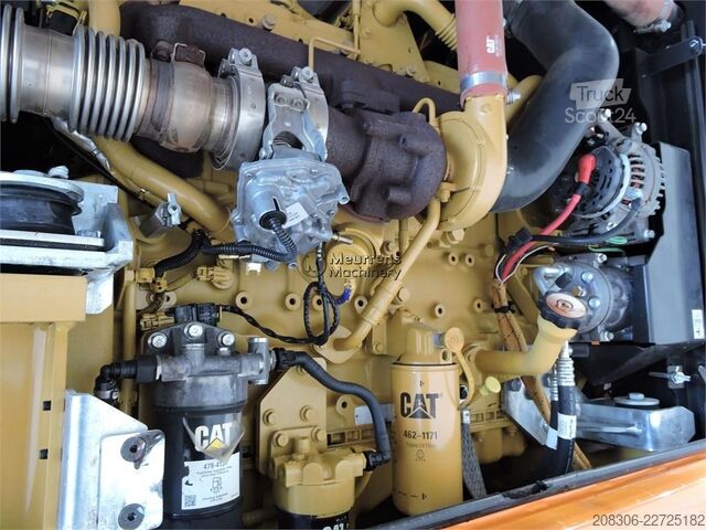 Escavatore gommato CATERPILLAR M318F