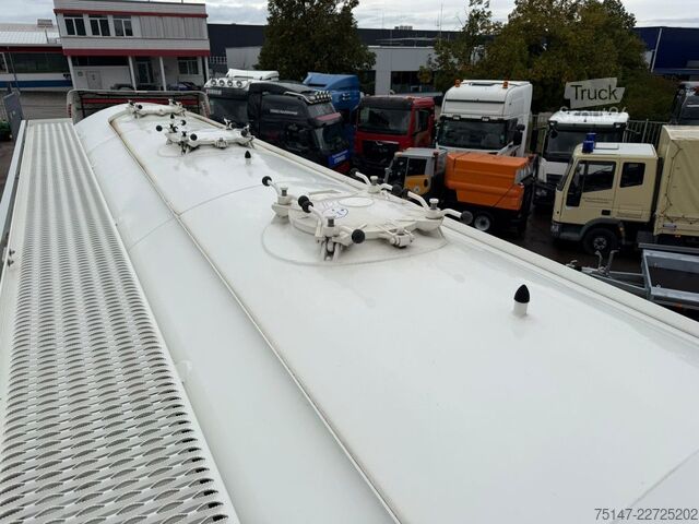 Semirimorchio silo SPITZER 3-Achs SF 2737/2P Silo 37m³ Zement Liftachse