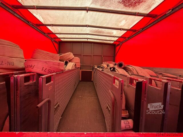 Autocarro con pianale e telone IVECO 95E18 4x4 Allrad SW 2000 Feuerwehr Schlauchwagen