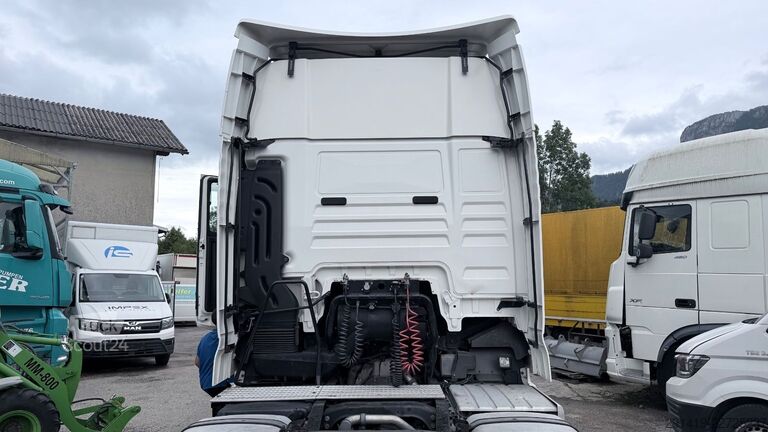 Standarta vilcējs MAN TGX 18.500 Zgm 4x2 Bj 17