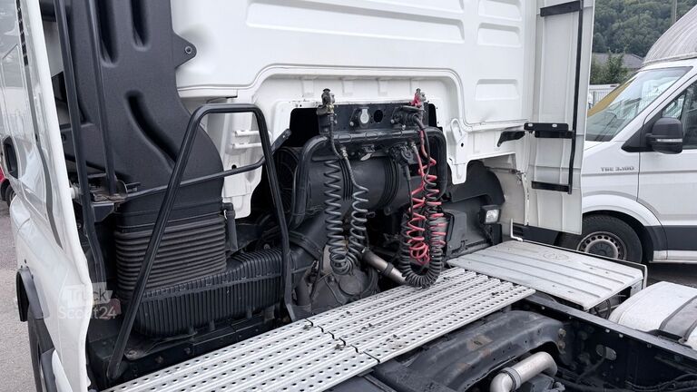 Standarta vilcējs MAN TGX 18.500 Zgm 4x2 Bj 17