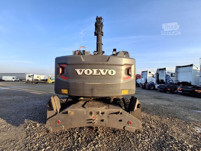 Materiaalinkäsittelykaivinkone Volvo EW240EMH material handling excavator