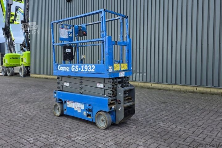 Nožnicový výťah Genie GS1932 Electric, Working Height 7.8 m, 227kg Capac