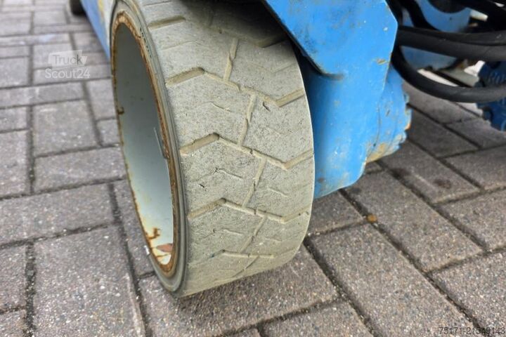 Nožnicový výťah Genie GS1932 Electric, Working Height 7.8 m, 227kg Capac