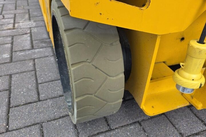 Ascensor cu foarfecă JCB S3246E Electric, 12m Working Height, 320kg Capacit