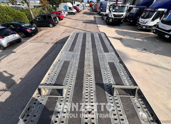 Autocarro PIANALE CON RAMPE Iveco STRALIS AD320S36