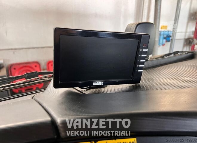 Autocarro PIANALE CON RAMPE Iveco STRALIS AD320S36