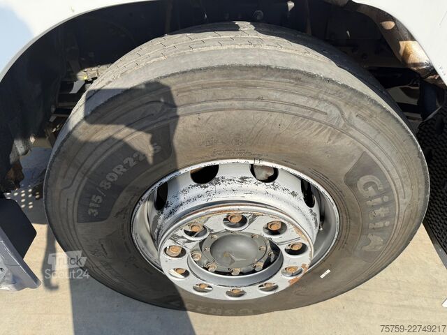 Lastbilsmonterad kran Mercedes-Benz Atego 2533 Kipper + Kran Bonfiglioli 6x2