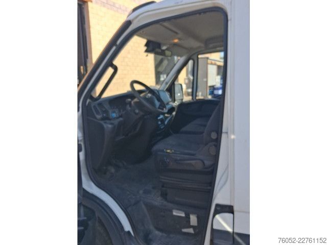 Chłodnia (samochód ciężarowy) IVECO 35C17