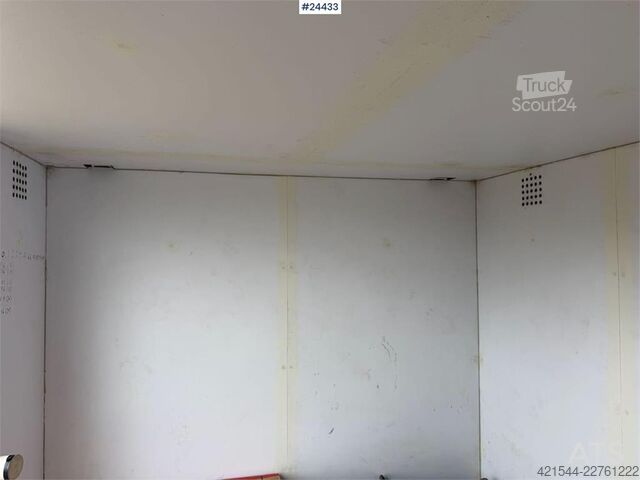 Machine de construction  sprengstoff containere